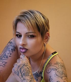 Viky (40) - Pécs - kép 1030677