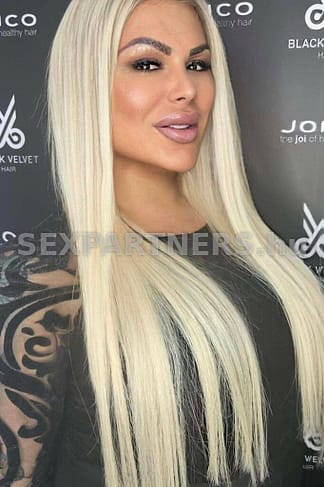 Győr, 29 éves escort, Barbie Svéd Masszőr